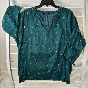 Madewell teal & white feather pattern 3/4 sleeve v-neck cotton blouse EUC XS